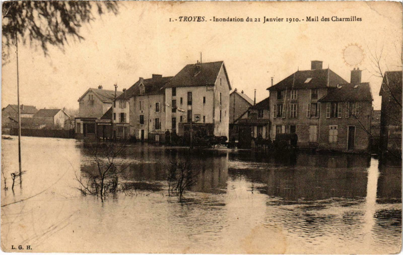 Carte postale ancienne Troyes Inondations Aube à Troyes