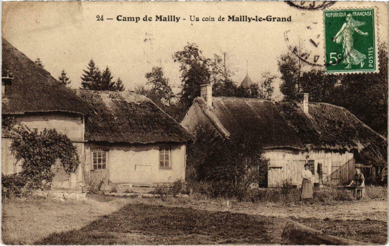 Carte postale ancienne Camp-de-Mailly un Coin de Maily le Grand Aube