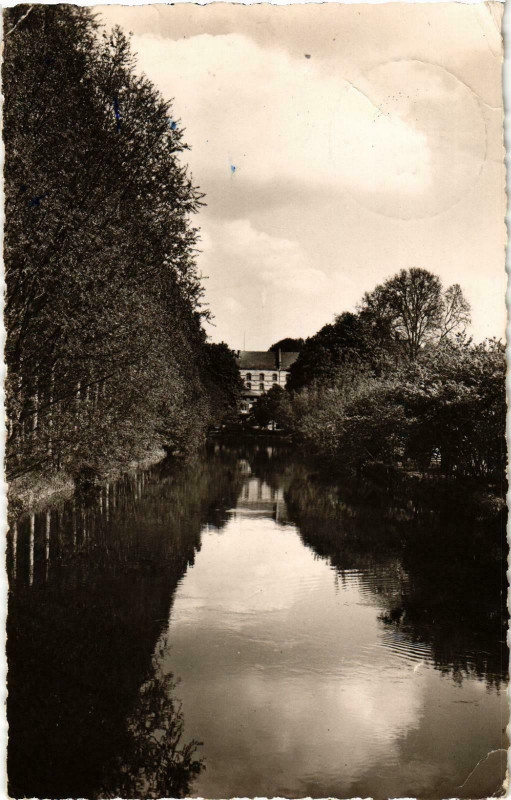 Carte postale ancienne Romilly sur Seine- Canal du Moulin France à Romilly-sur-Seine