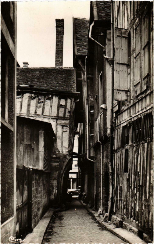 Carte postale ancienne Troyes- La Ruelle des Chats France à Troyes