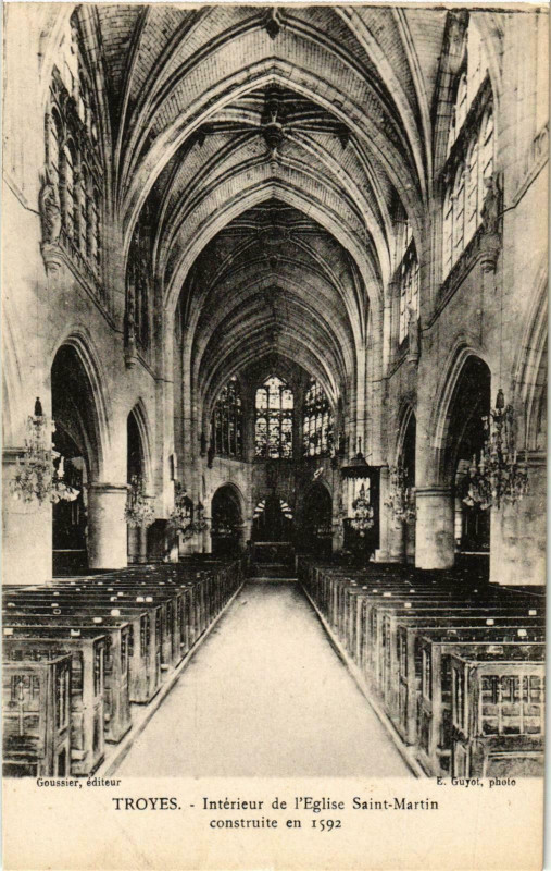 Carte postale ancienne Troyes- Interieur de l'EgliseSaint-Martin France à Troyes