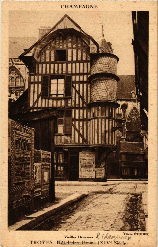 Carte postale ancienne Troyes- Hotel des Ursins France à Troyes