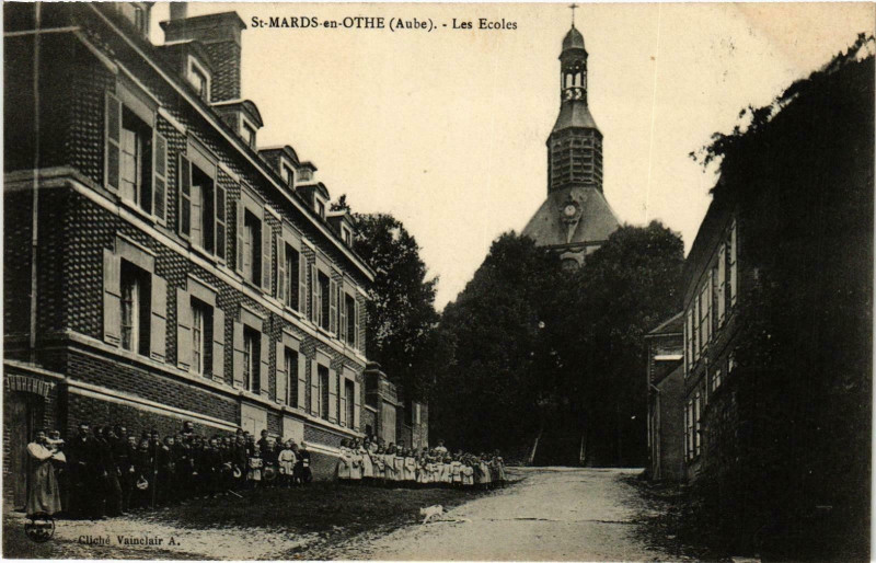 Carte postale ancienne St Mards en Othe- Les Ecoles France