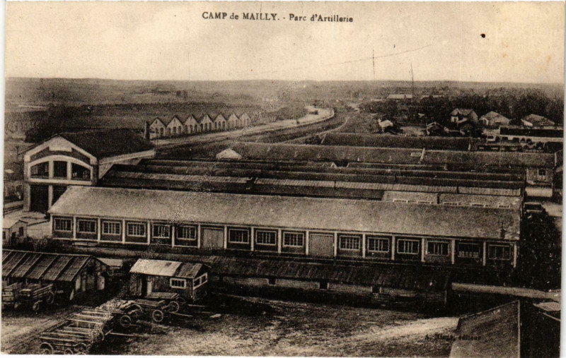 Carte postale ancienne Mailly le Camp- Parc d'Artillerie France à Mailly-le-Camp