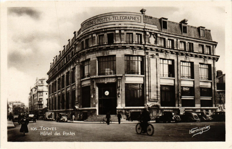 Carte postale ancienne Troyes- Hotel des Postes France à Troyes