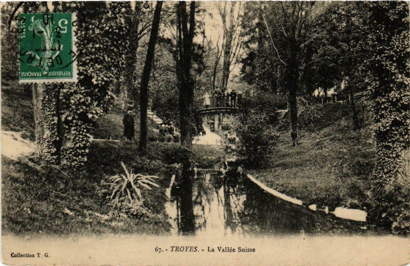Carte postale ancienne Troyes- La Vallee Suisse France à Troyes