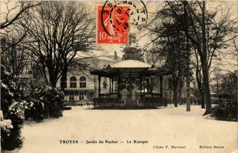 Carte postale ancienne Troyes- Jardin du Rocher , Le Kiosque France à Troyes