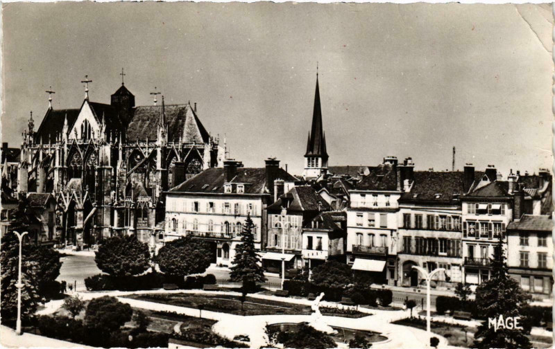 Carte postale ancienne Troyes- Eglise Saint Urbain ,Jardin de la Prefecture France à Troyes