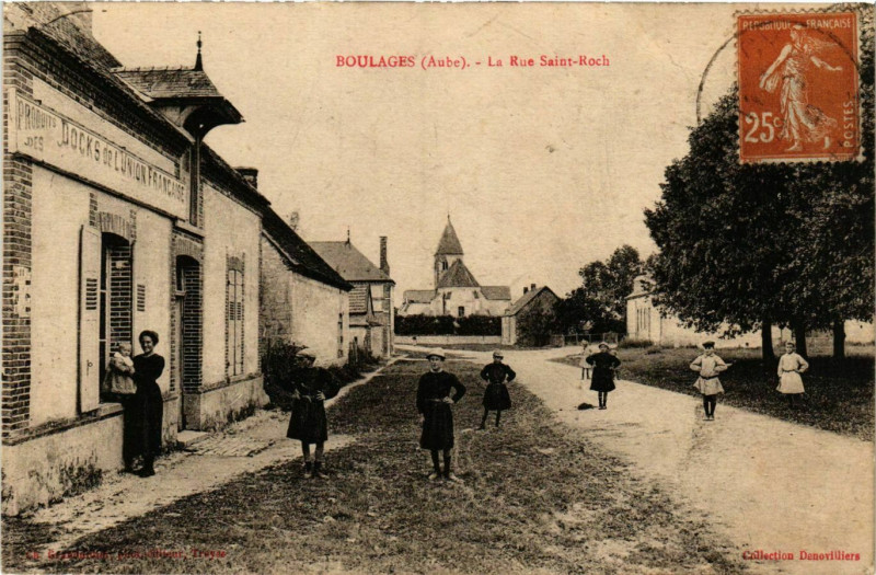 Carte postale ancienne Boulages Rue Saint-Roch à Boulages
