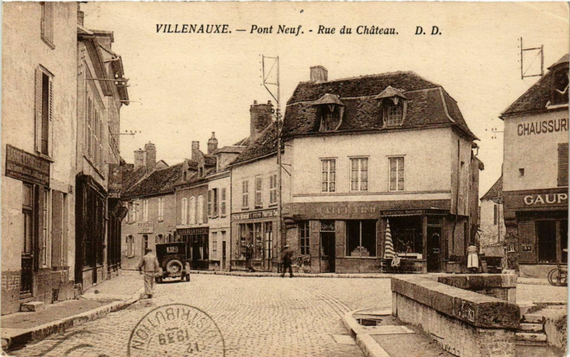 Carte postale ancienne Villenauxe Pont Neuf Rue du Chateau