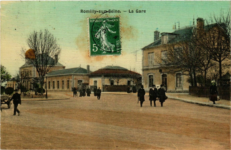 Carte postale ancienne Romilly-sur-Seine La Gare à Romilly-sur-Seine