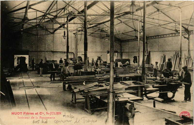 Carte postale ancienne Troyes Freres HUOT, Saint-Julien Intérieur de la Parqueterie à Troyes