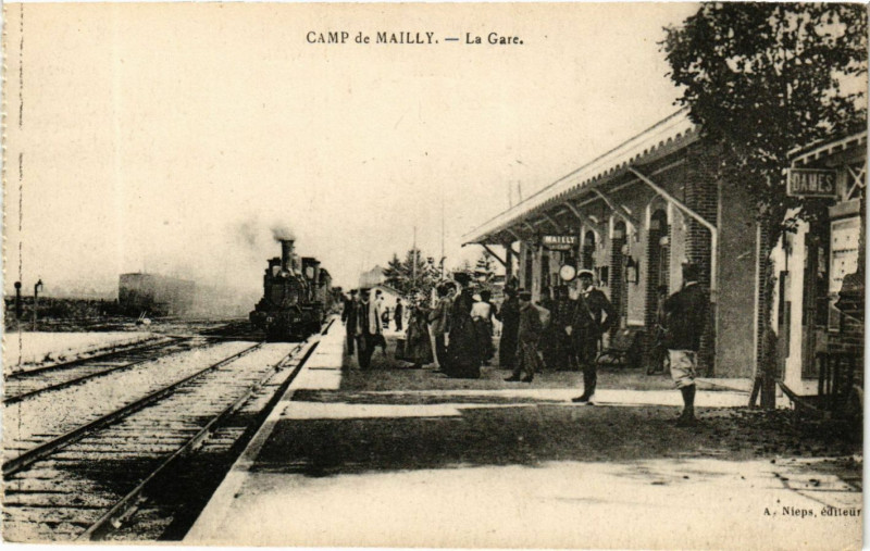 Carte postale ancienne Camp de Mailly - La Gare