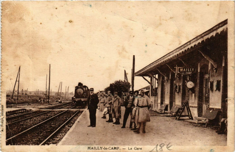 Carte postale ancienne Mailly-le-Camp - La Gare à Mailly-le-Camp