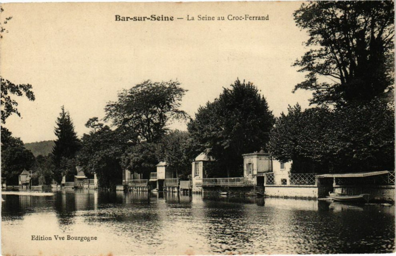 Carte postale ancienne Bar-sur-Seine - La seine au croc ferrand à Bar-sur-Seine