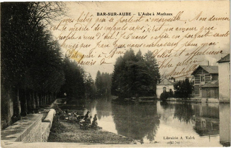 Carte postale ancienne Bar-sur-Aube - L'aube et mathaux à Bar-sur-Aube