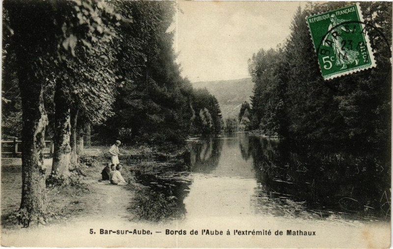 Carte postale ancienne Bar-sur-Aube - Bords de l'aube a l'extremite à Bar-sur-Aube