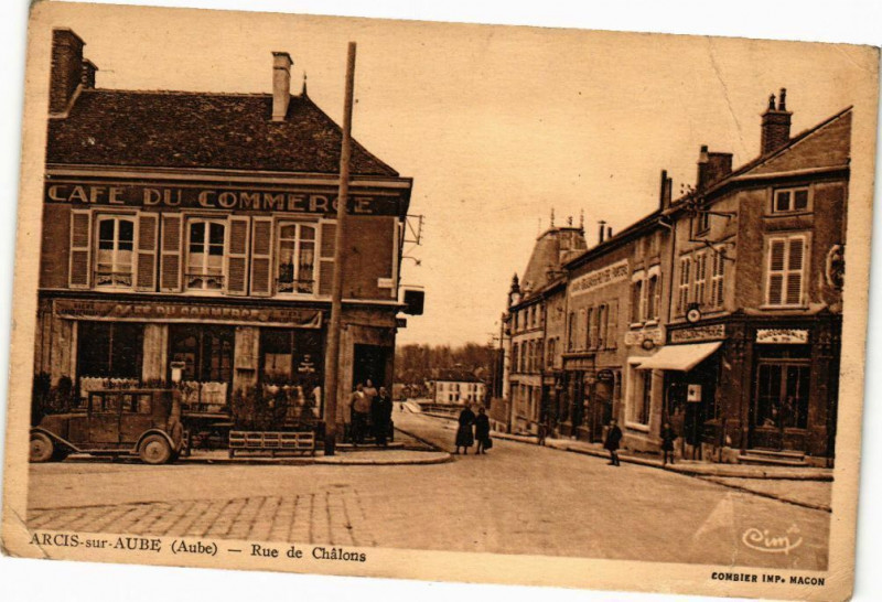 Carte postale ancienne Arcis-sur-Aube - Rue de chalons à Arcis-sur-Aube