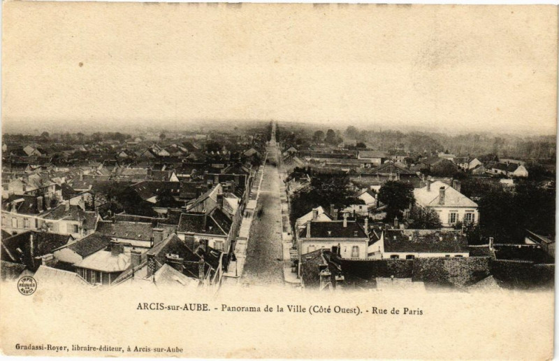 Carte postale ancienne Arcis-sur-Aube - Panorama de la ville à Arcis-sur-Aube