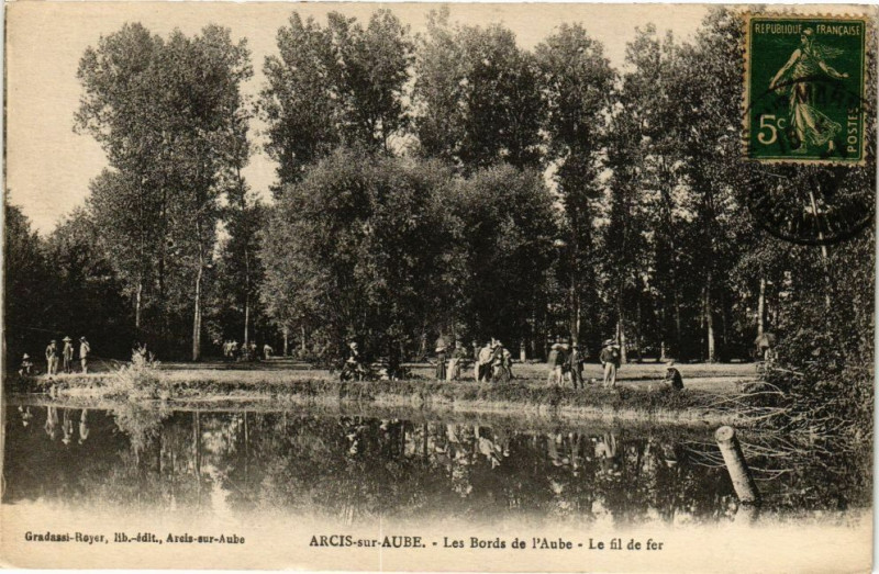 Carte postale ancienne Arcis-sur-Aube - Les bords de l'aube à Arcis-sur-Aube