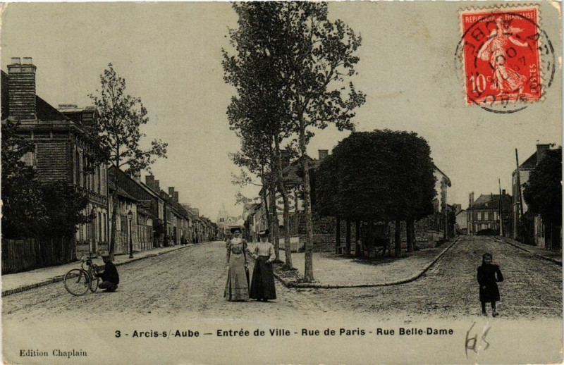 Carte postale ancienne Arcis-sur-Aube - Entrée de ville à Arcis-sur-Aube