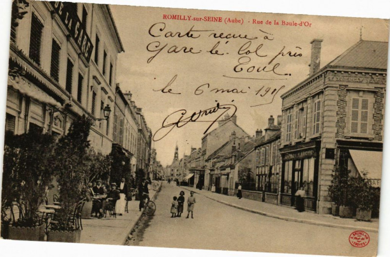Carte postale ancienne Romilly-sur-Seine - Rue de la Boule d'Or à Romilly-sur-Seine