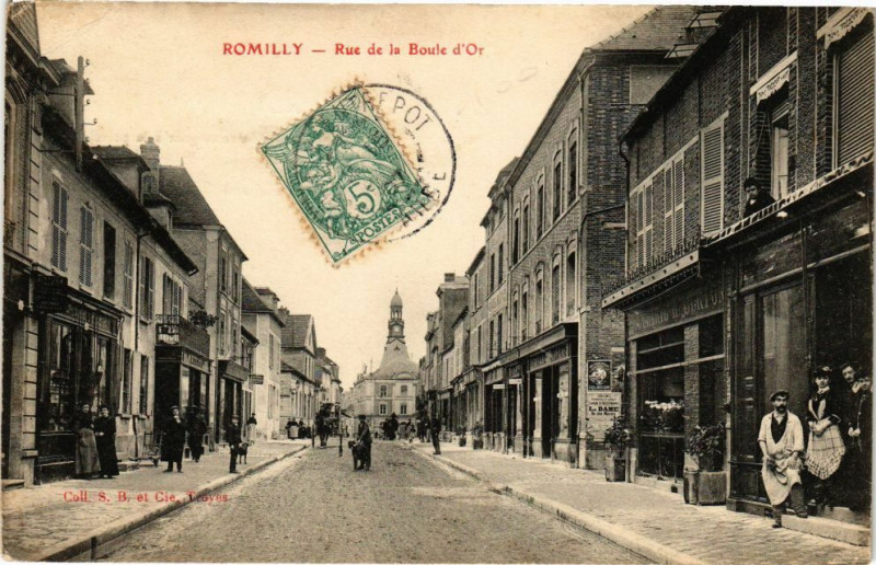 Carte postale ancienne Romilly-sur-Seine - Rue de la Boule d'Or à Romilly-sur-Seine