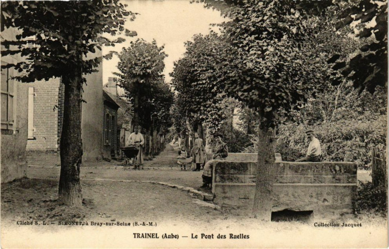 Carte postale ancienne Trainel - Le Pont des Ruelles à Traînel