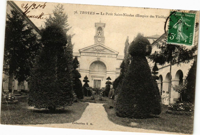Carte postale ancienne Troyes - Le Petit St. Nicolas à Troyes