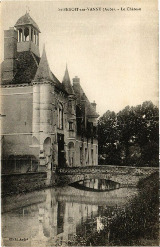 Carte postale ancienne Saint-Benoit-sur-Vanne - Le Chateau