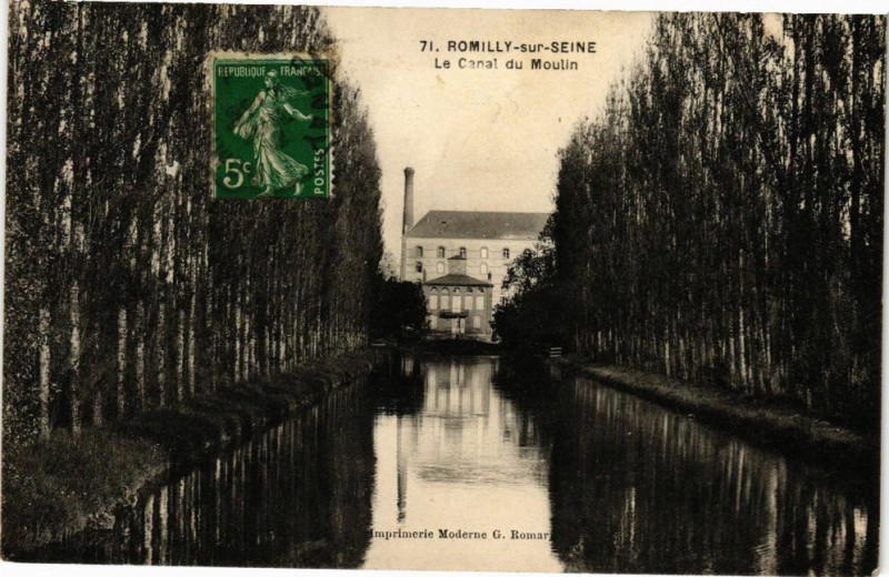Carte postale ancienne Romilly-sur-Seine - Le Canal du Moulin à Romilly-sur-Seine