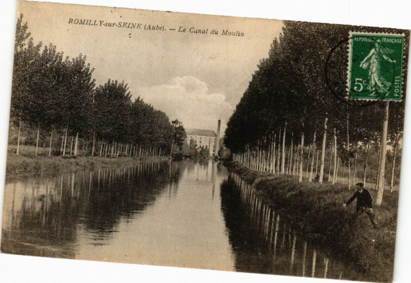 Carte postale ancienne Romilly-sur-Seine - Le Canal du Moulin à Romilly-sur-Seine