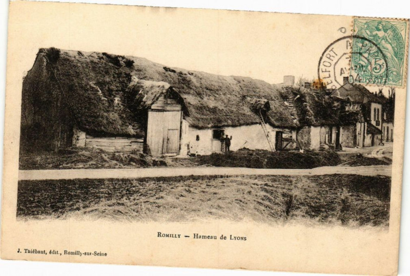 Carte postale ancienne Romilly-sur-Seine - Hameau de Lyons à Romilly-sur-Seine