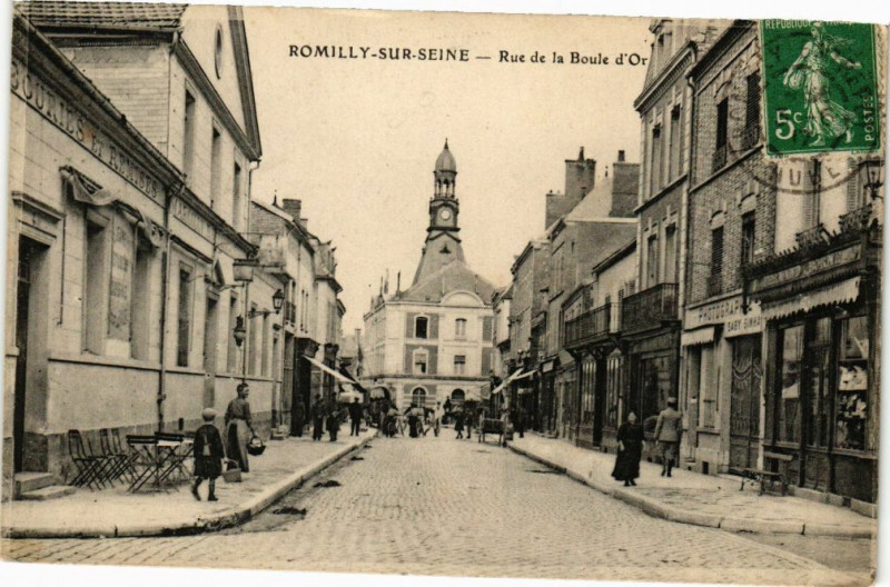 Carte postale ancienne Romilly-sur-Seine - Rue de la Boule d'Or à Romilly-sur-Seine
