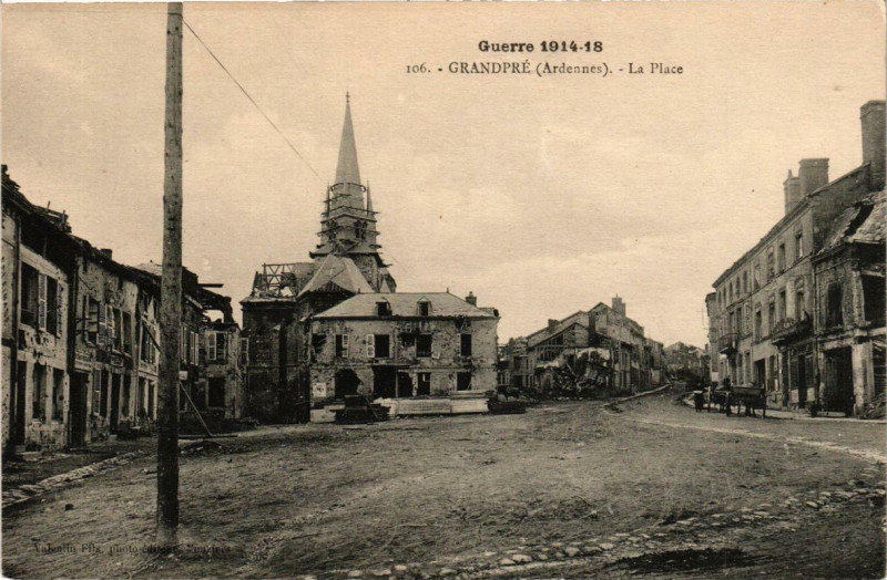 Carte postale ancienne Grandpre La Place à Grandpré