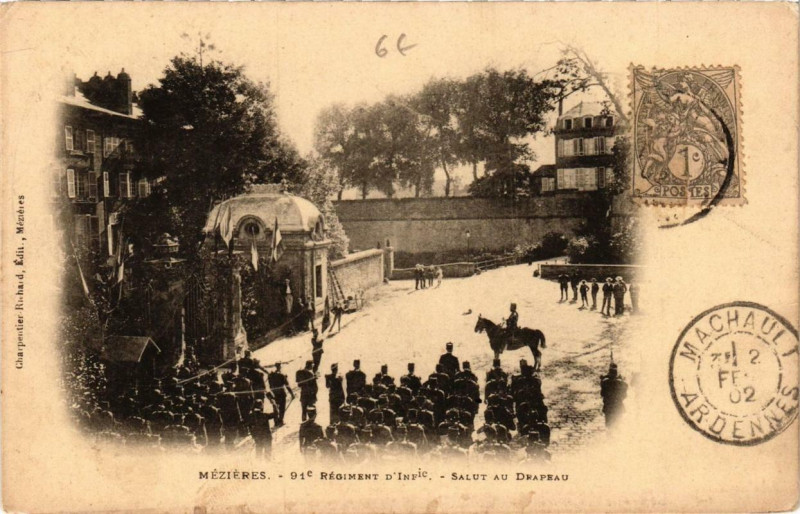 Carte postale ancienne Mezieres Salut au Drapeau