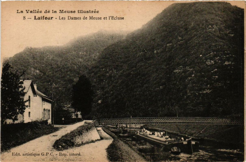 Carte postale ancienne Laifour Les Dames de Meuse et l'Ecluse à Laifour