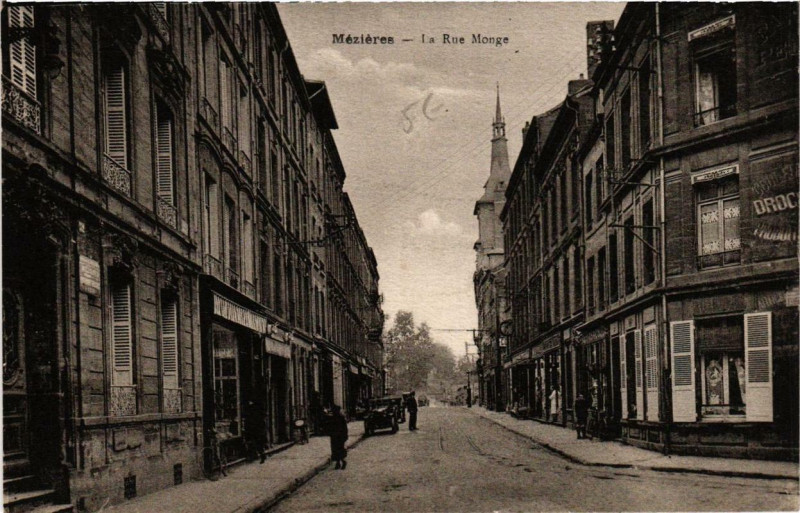 Carte postale ancienne Mezieres La Rue Monge
