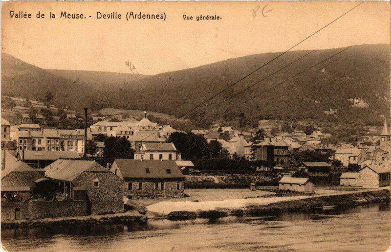 Carte postale ancienne Deville Vallée de la Meuse, Vue générale à Deville