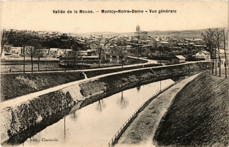 Carte postale ancienne Montcy Notre Dame, Vue générale à Montcy-Notre-Dame