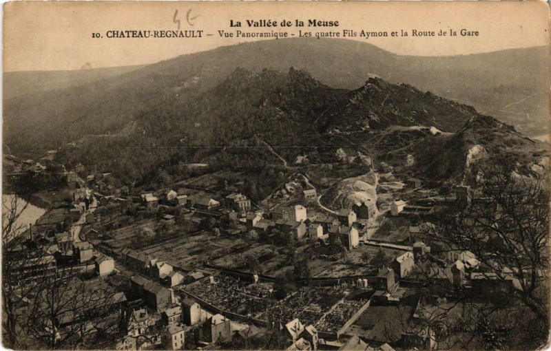 Carte postale ancienne Chateau-Regnault Vue Panoramique
