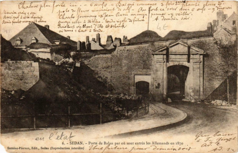 Carte postale ancienne Sedan Porte de Balan par ou sont entrés les Allemands à Sedan
