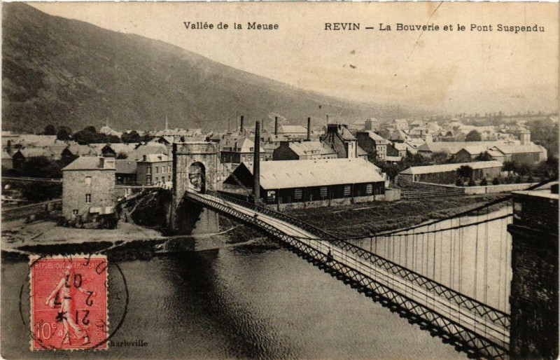 Carte postale ancienne Revin La Bouverie et le Pont Suspendu à Revin