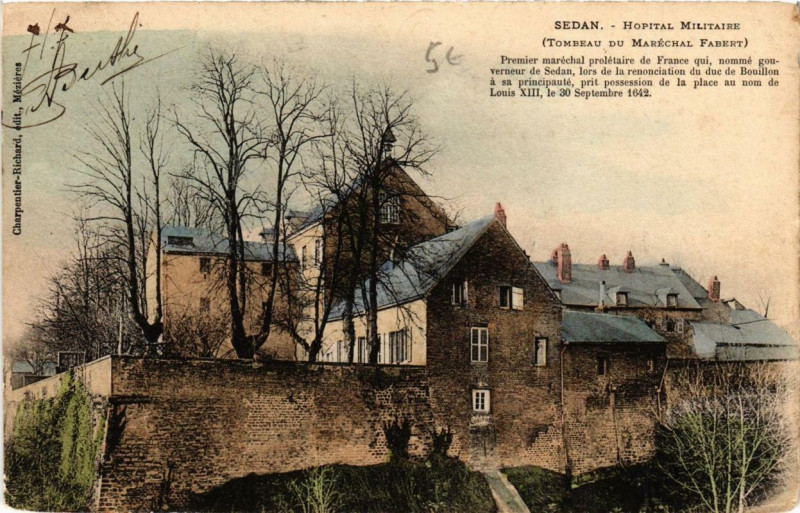 Carte postale ancienne Sedan Hopital Militaire à Sedan