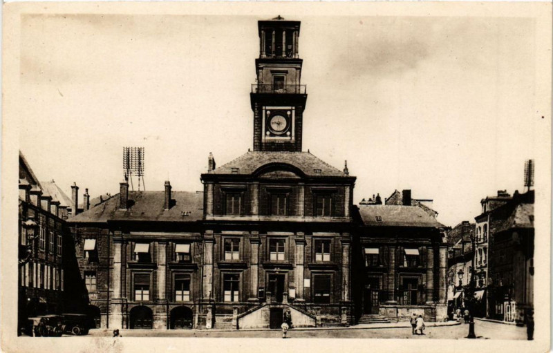 Carte postale ancienne Charleville L'Hotel de Ville