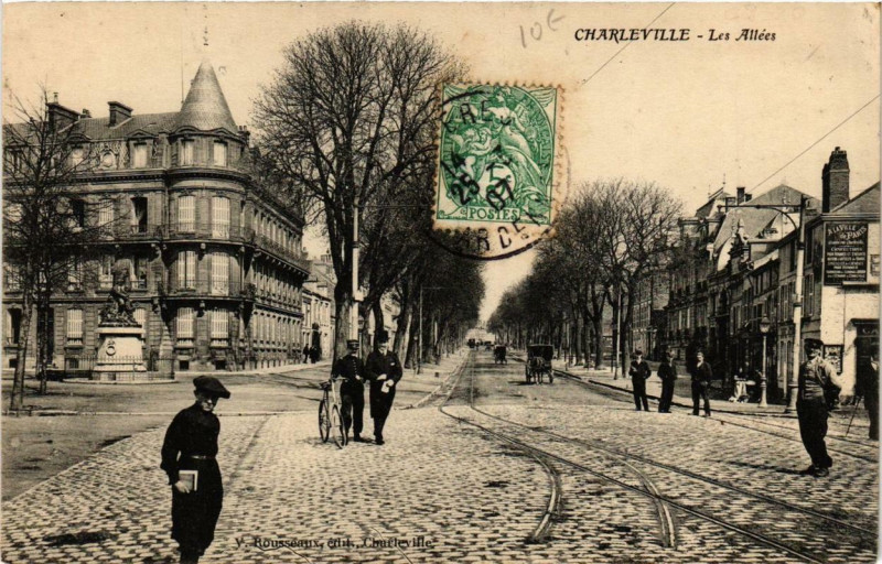 Carte postale ancienne Charleville Les Allées
