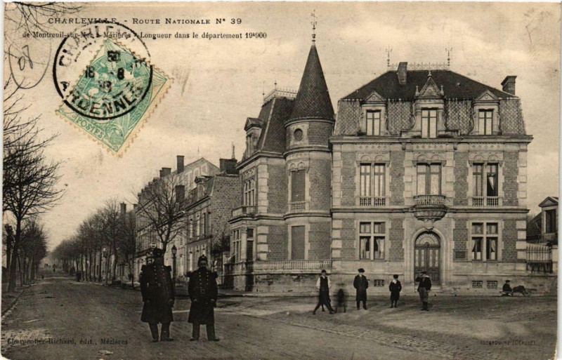 Carte postale ancienne Charleville Route Nationale