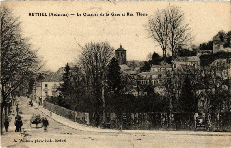 Carte postale ancienne Rethel Le Quartier de la Gare et Rue Thiers à Rethel