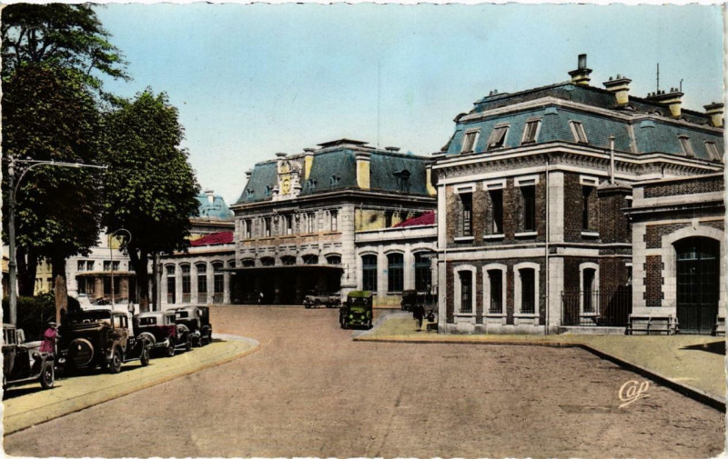 Carte postale ancienne Charleville La Gare