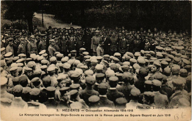 Carte postale ancienne Mezieres - Occupations Allemande1914-1918-Le Kronprinz haranguant à Charleville-Mézières